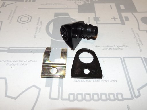 A0008693147 Düsenträger